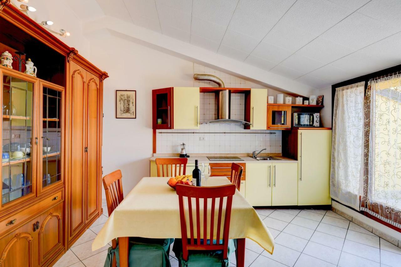 Sarno Apartments Caravaggio ซีร์มิโอเน ภายนอก รูปภาพ